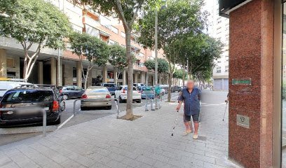 Farmacia FARMACIA CANYADO Beatriz Bernad Sorjus en Badalona