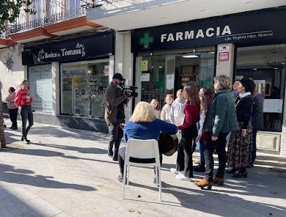 Farmacia Farmacia La Botica de Tomasa (junto a la Parroquia de Camas) en Camas
