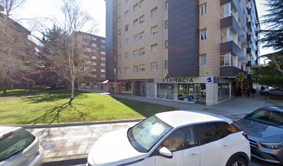 Farmacia Farmacia Lda Ana Jauregui Lda Asun Lalastra en Pamplona