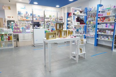 Farmacia Farmacia el Aral Ma CARMEN RIUS CHAVES en La Algaba