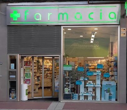 Farmacia Farmacia farnesio 29 (Lda. Basilia Illana Fernandez) en Valladolid